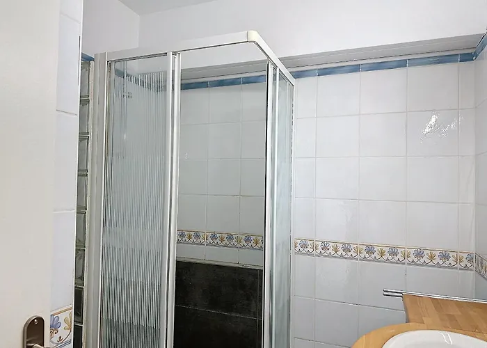 T2 Avec Terrasse, Climatisation Et Parking - Fr-1-715-22 Appartamento *