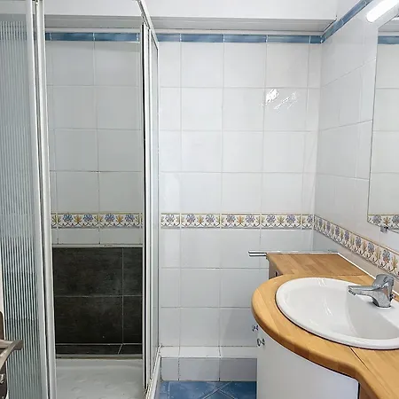 T2 Avec Terrasse, Climatisation Et Parking - Fr-1-715-22 * Mauguio