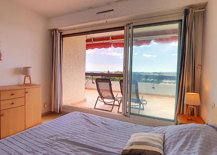 T2 Avec Terrasse, Climatisation Et Parking - Fr-1-715-22 Apartament *