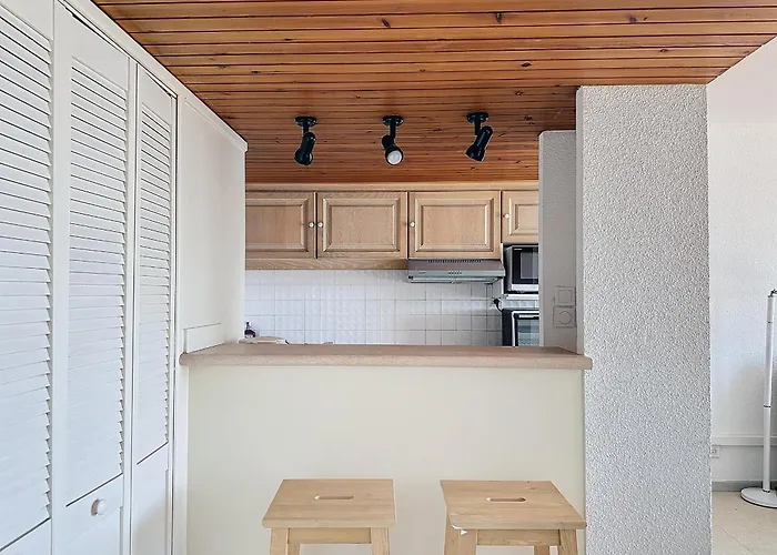 T2 Avec Terrasse, Climatisation Et Parking - Fr-1-715-22 Mauguio